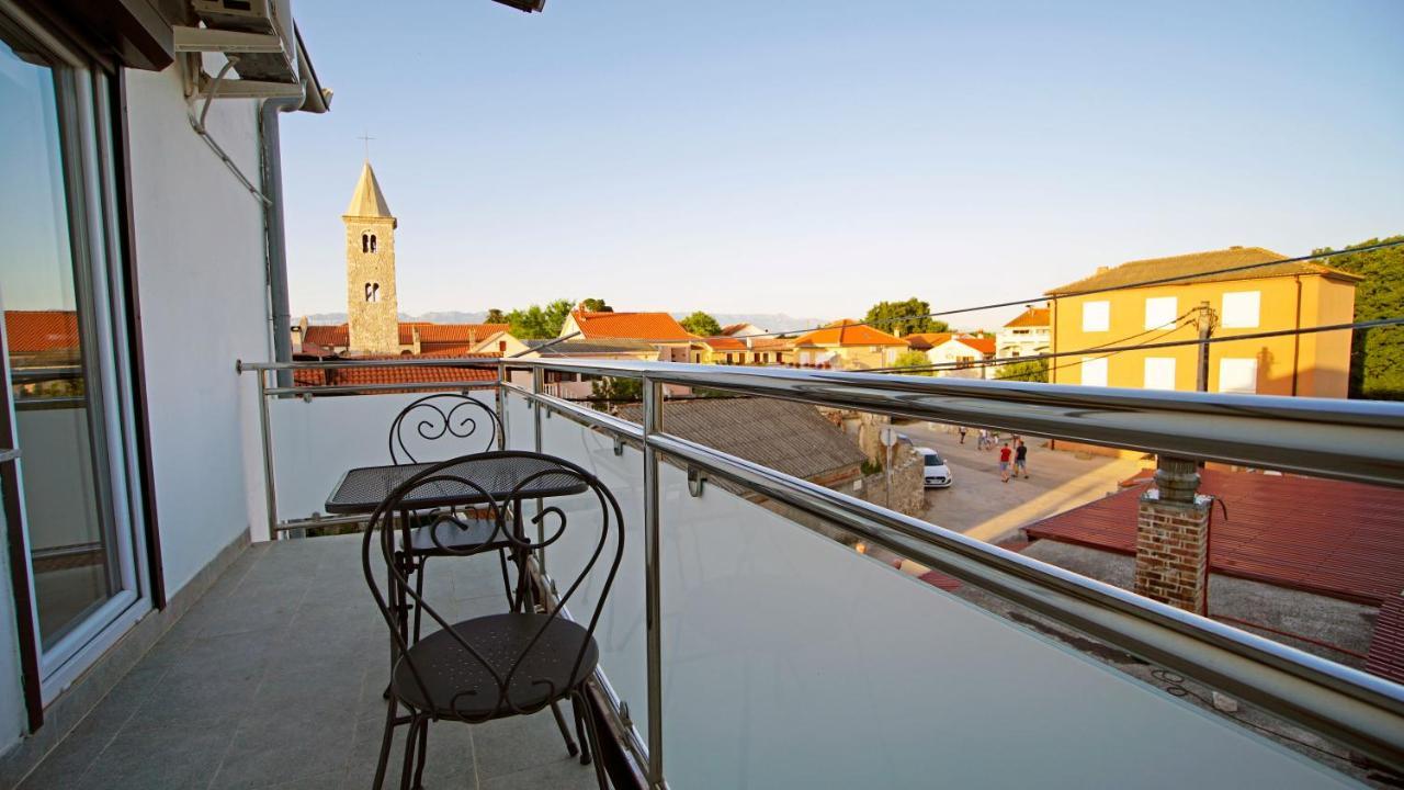 Apartment Caramela Nin Buitenkant foto