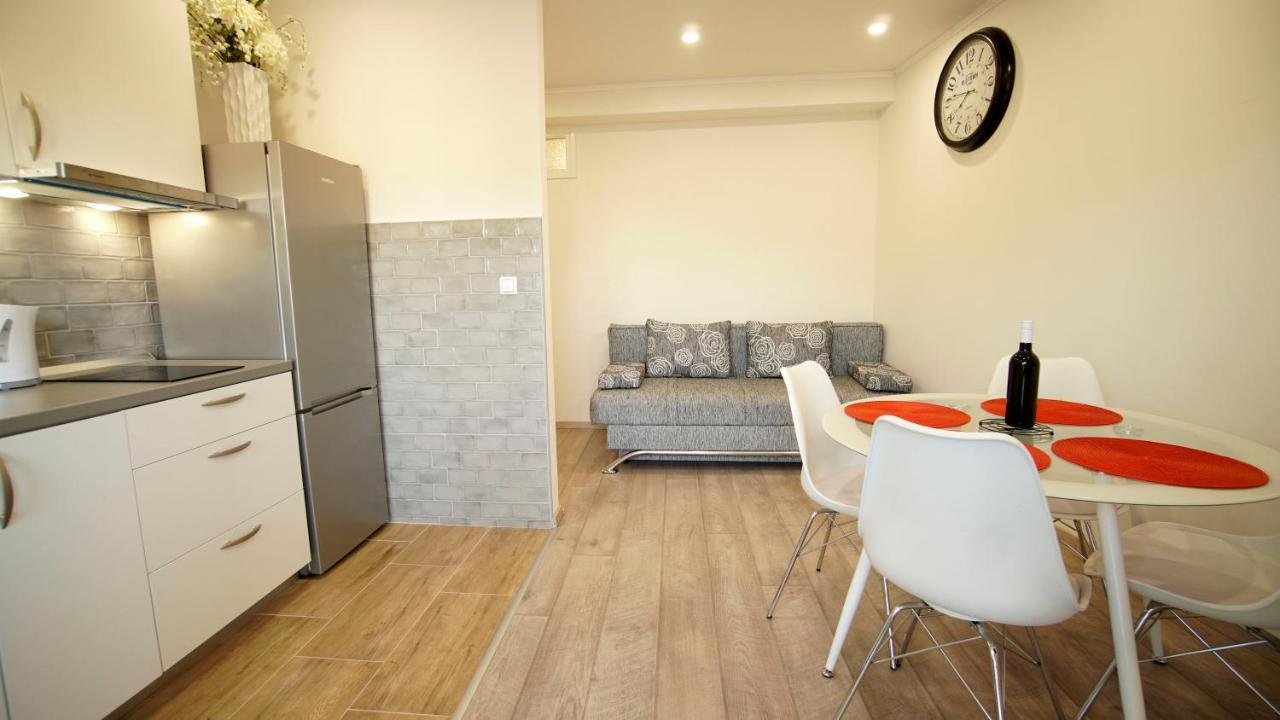 Apartment Caramela Nin Buitenkant foto
