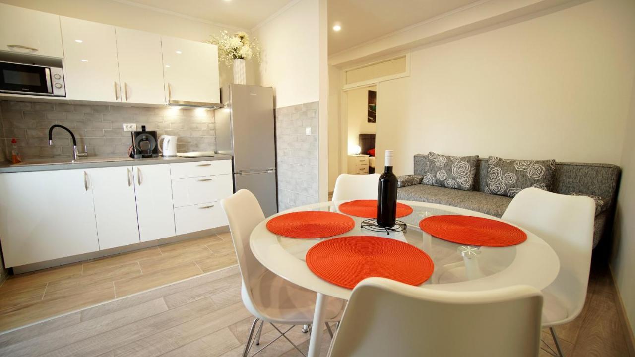 Apartment Caramela Nin Buitenkant foto
